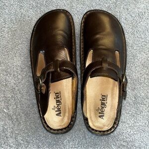 Alegria Brown Mules Comfort Slip-On Shoes